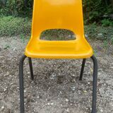 Vintage 70s table and 4 chairs set