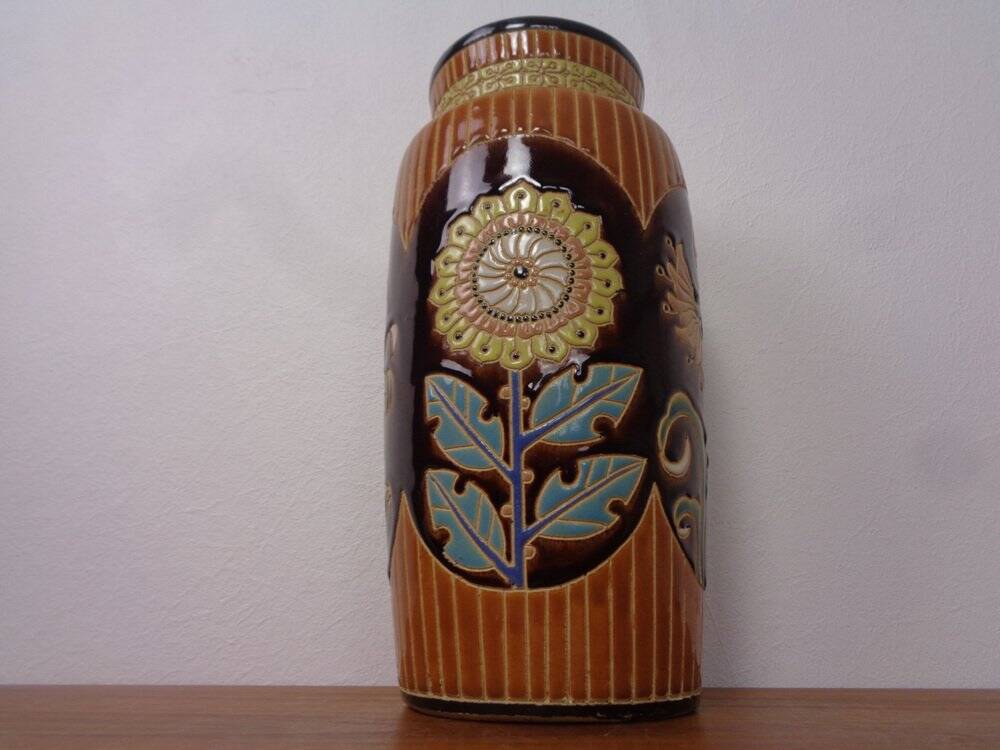 Art Nouveau pottery vase, 1920s