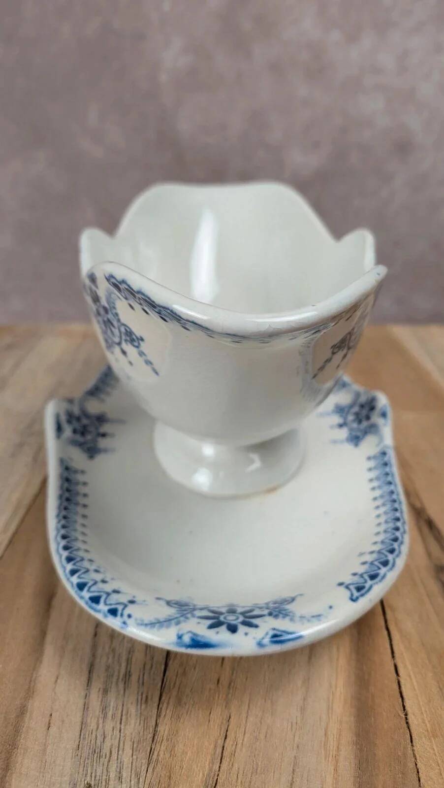 Antique sauce boat K&g Lunéville – Lunel model