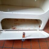 Medicine cabinet of the 40s in sheet metal