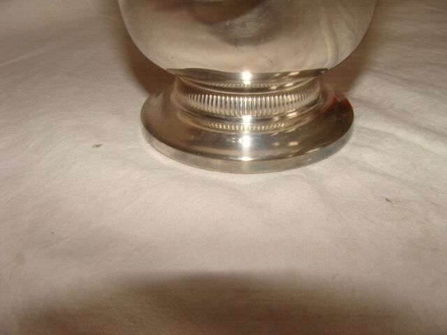 silver-plated ice bucket "with lion heads" from the 1970s