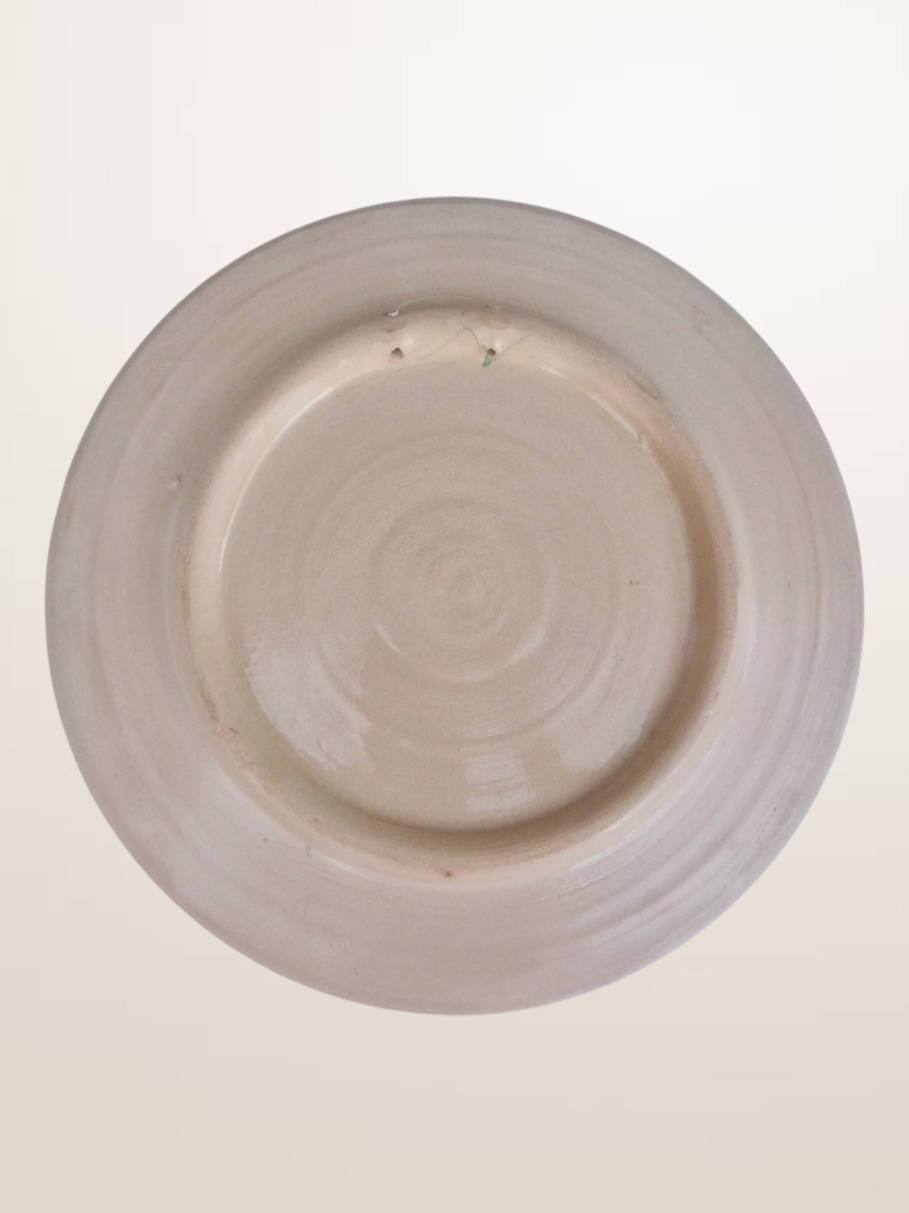 Set of three painted Spanish ceramic dishes - ⌀ 23, 26 and 32 cm