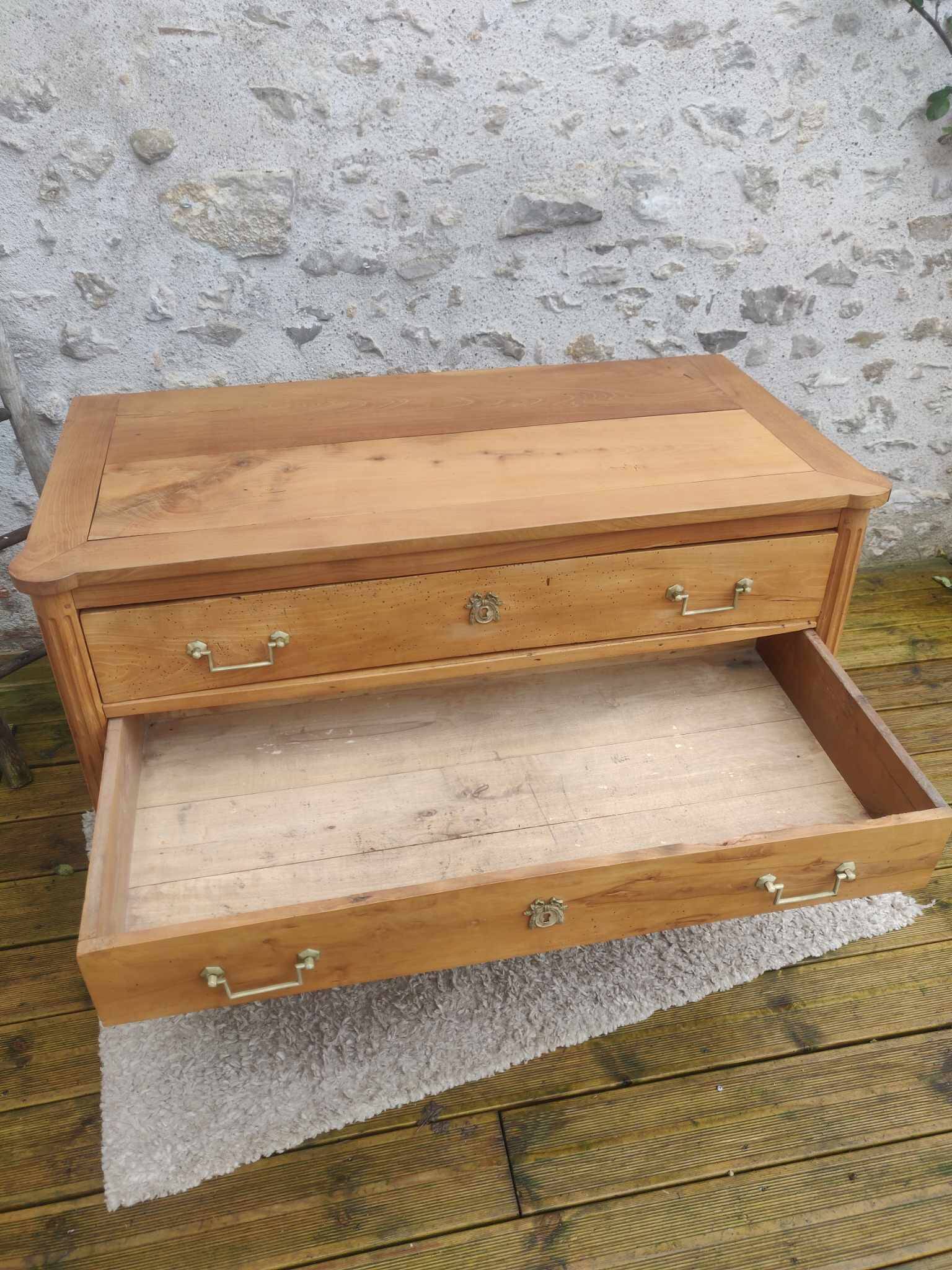 Old chest of drawers