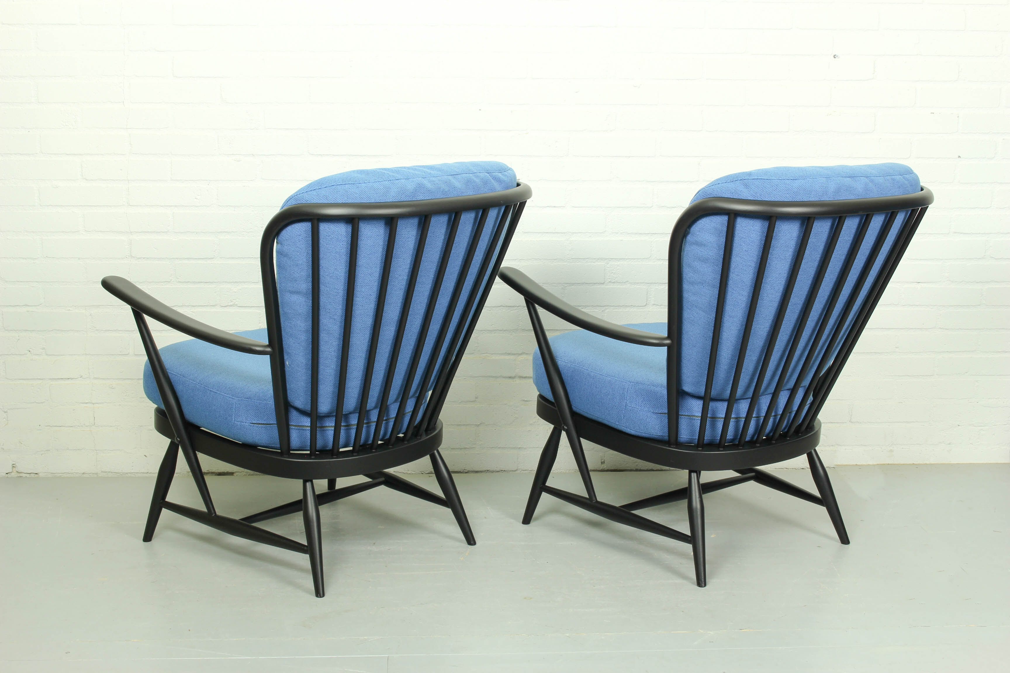 Lounge set with sofa daybed model ‘355’ and 2 windsor lounge chairs Lucian Ercolani for Ercol
