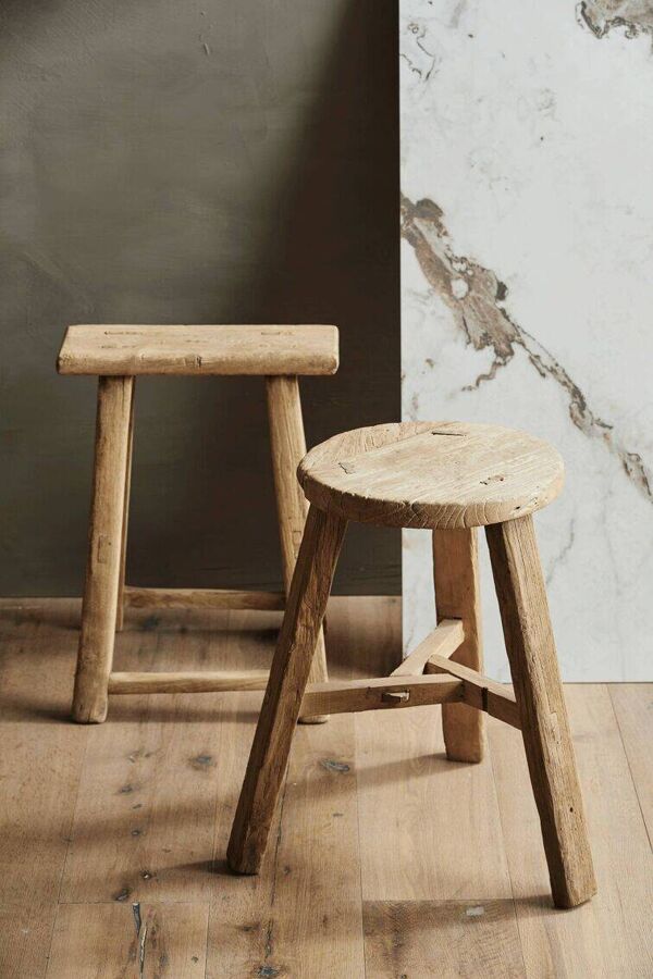Tabouret rectangle en orme brut