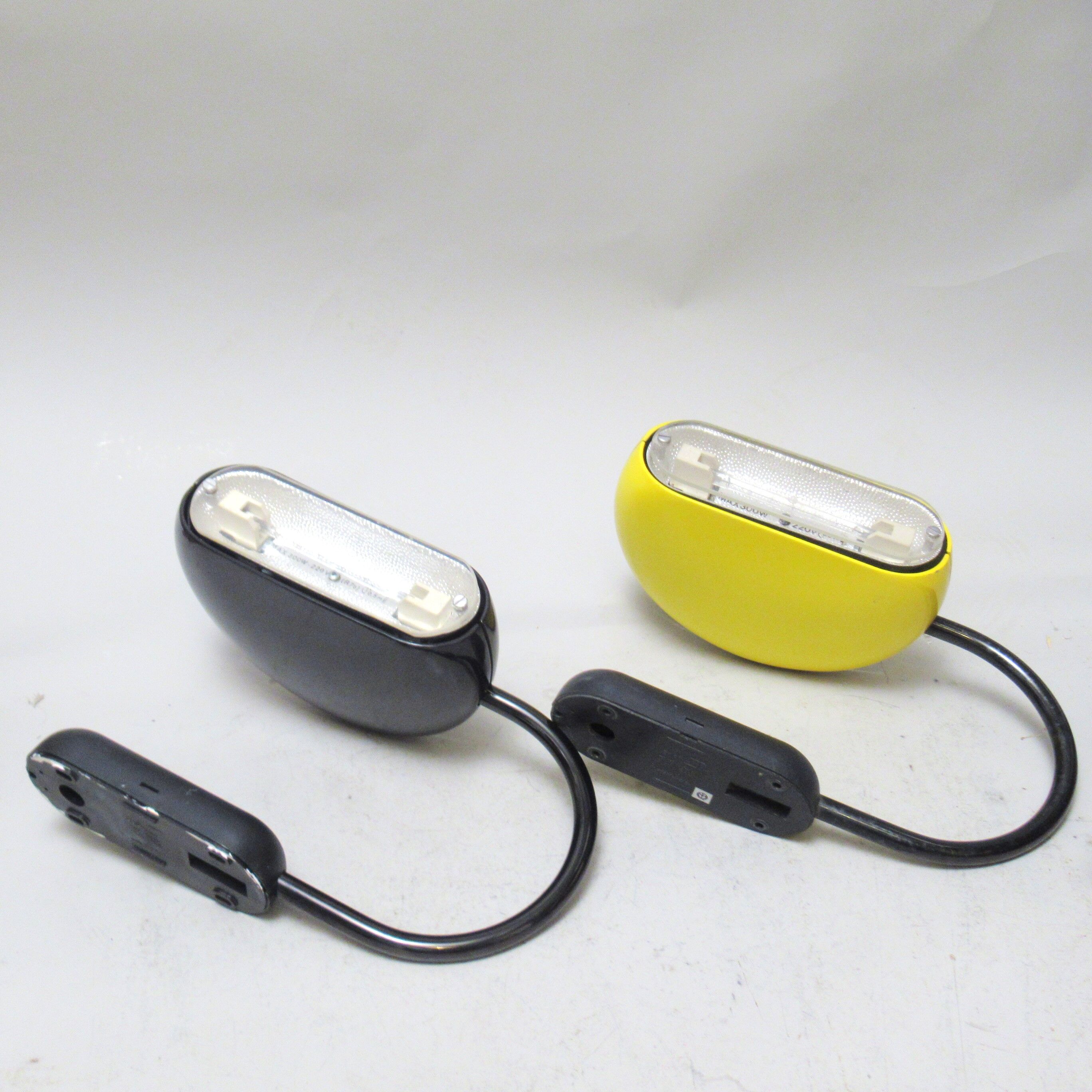 Two wall lamps Tomo Toshiyuki Kita Luci 1985