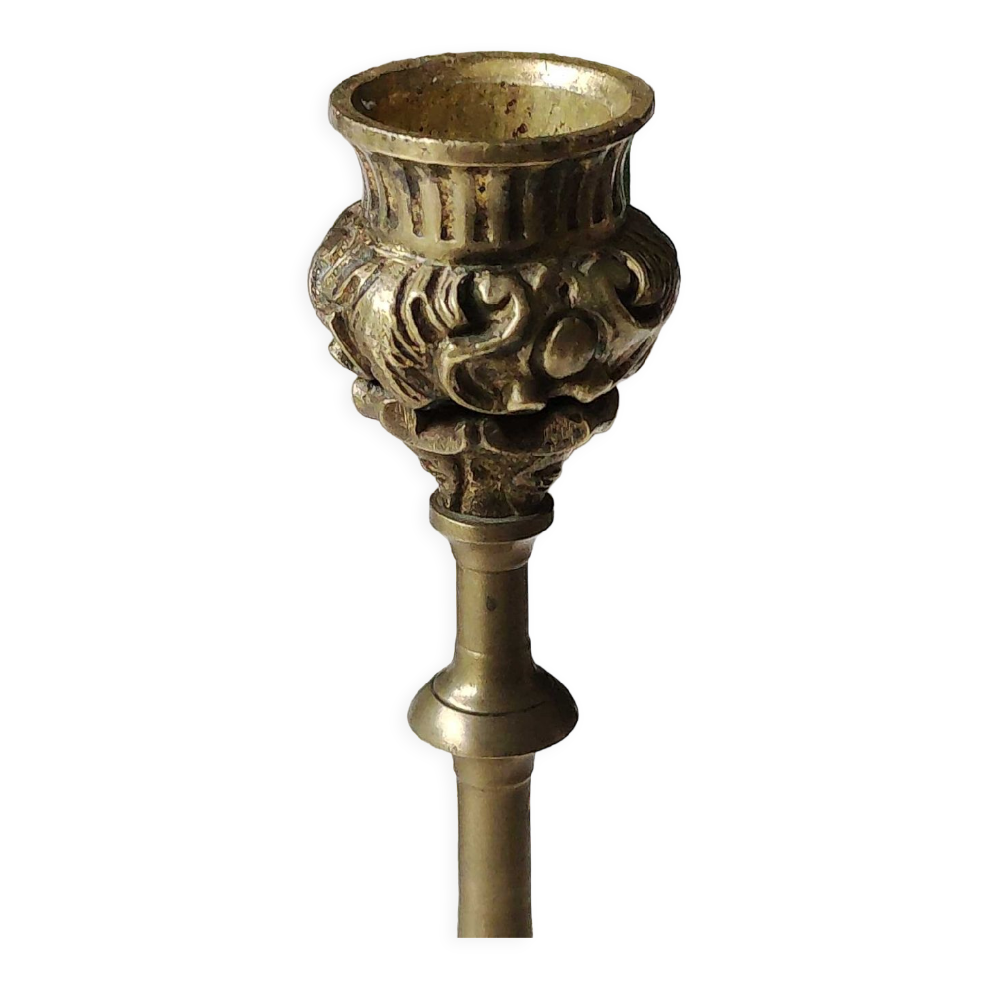 Baroque/Antique style torch candleholder, nineteenth, gilded bronze. Head motifs, volute arabesques