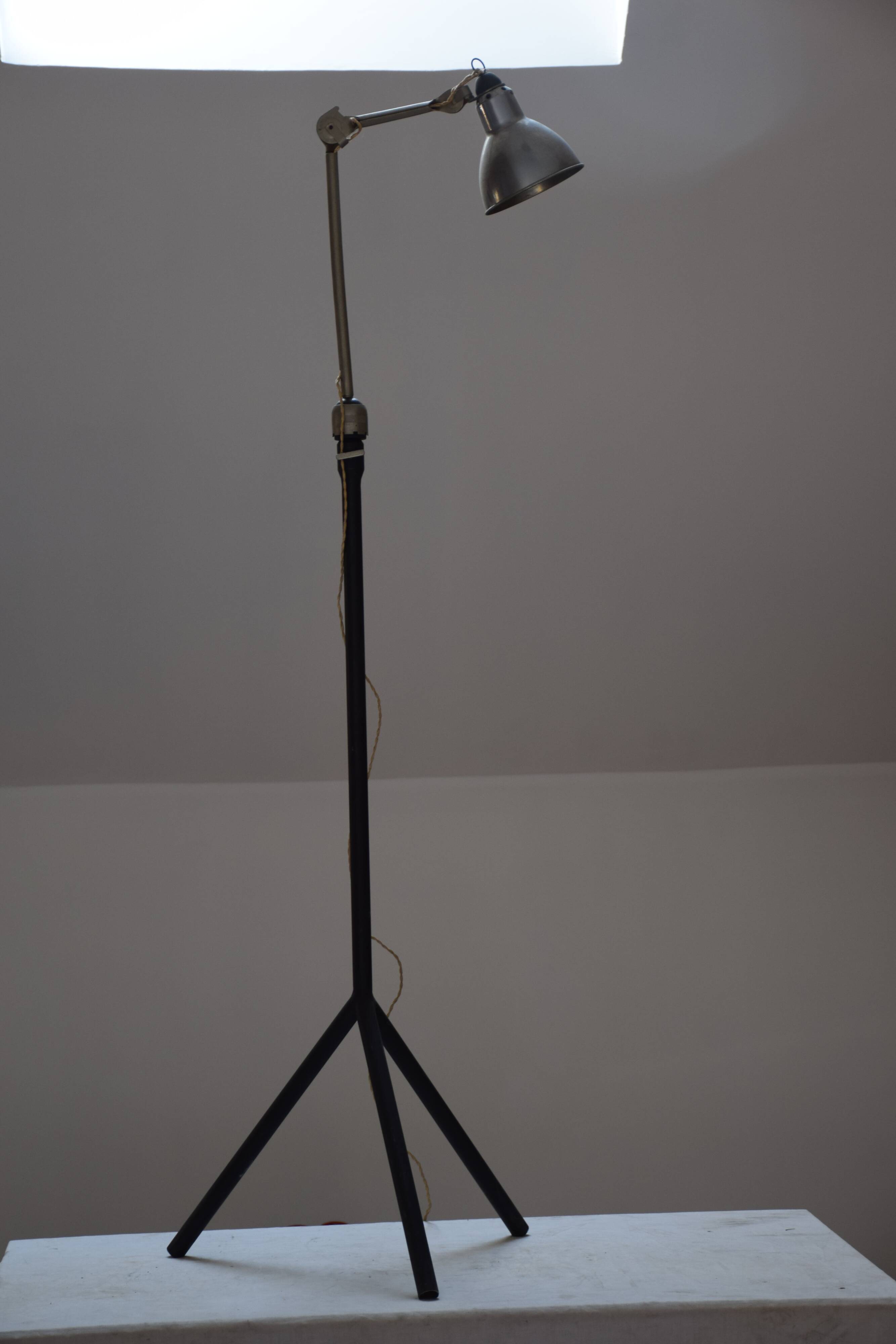 Fat Light on footing