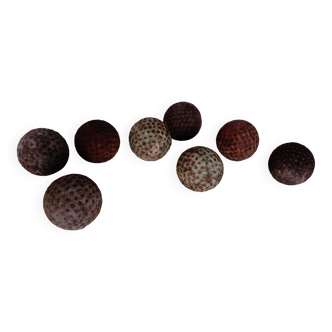 Studded petanque balls