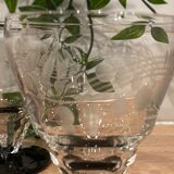 Set of 8 retro wine glasses in engraved glass