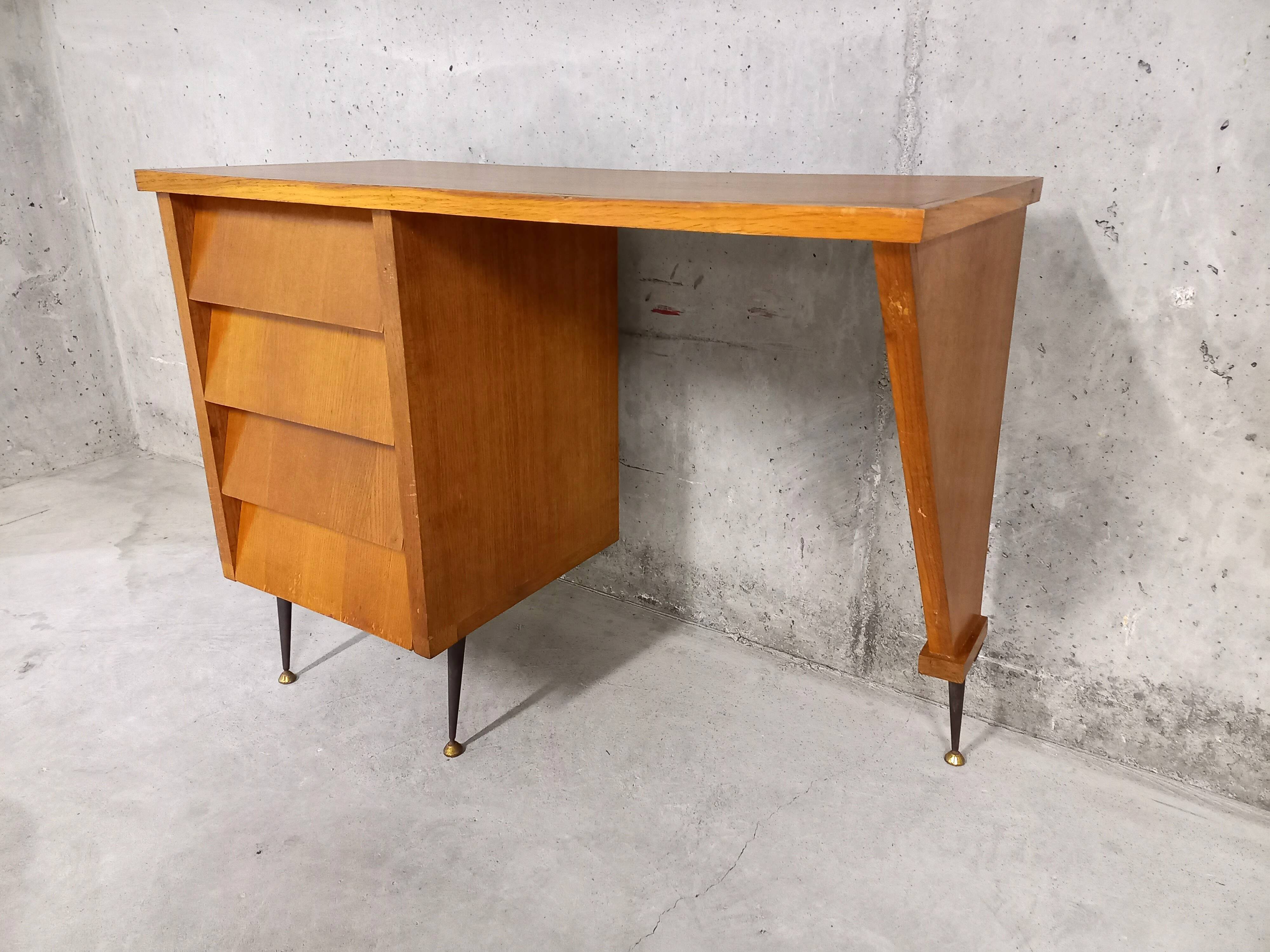 Bureau vintage design en bois clair années 50 60