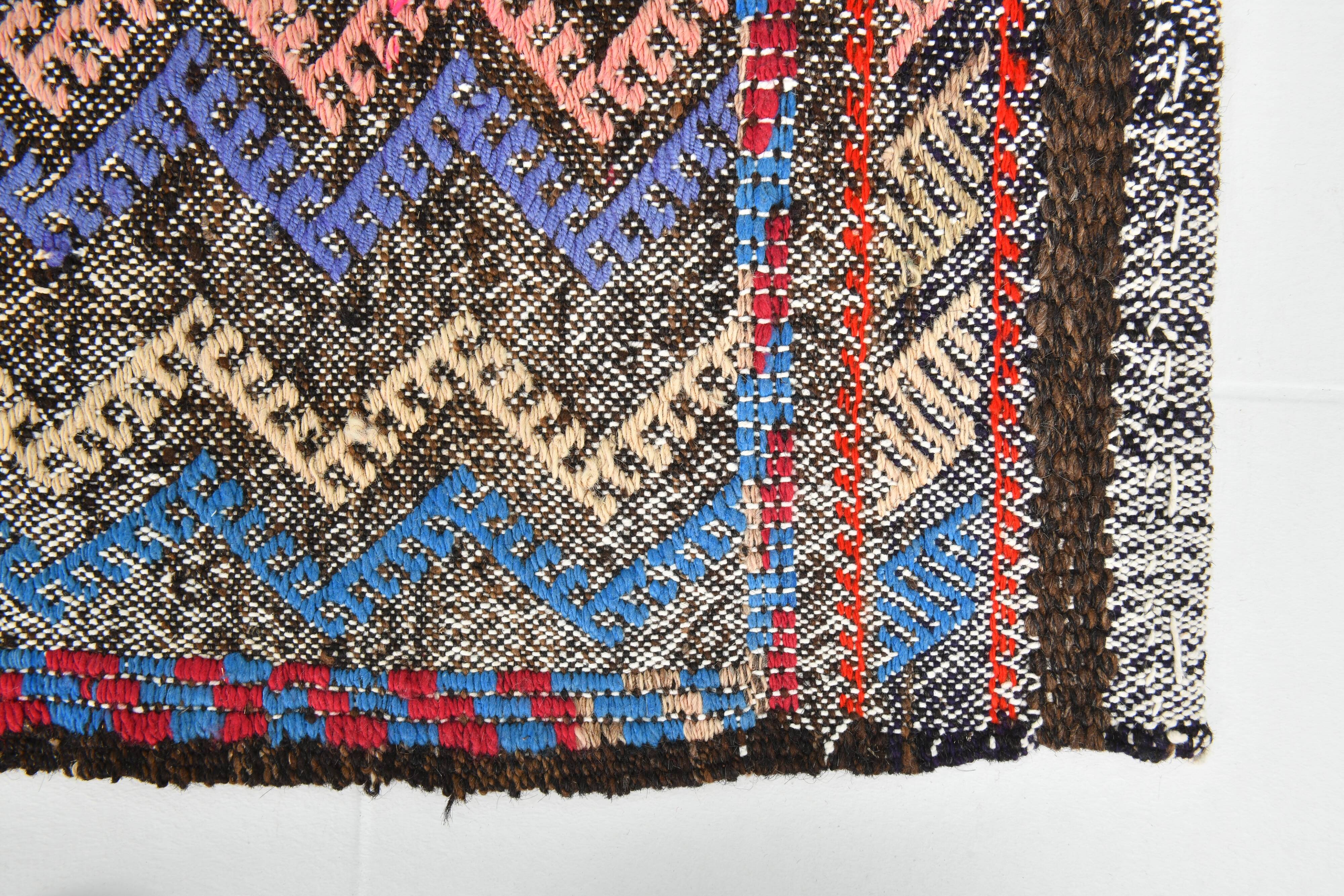 Tapis kilim vintage multicolore à motifs zigzag géométriques, 184x274 cm