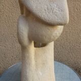 Light stone carved to Albert Tormos