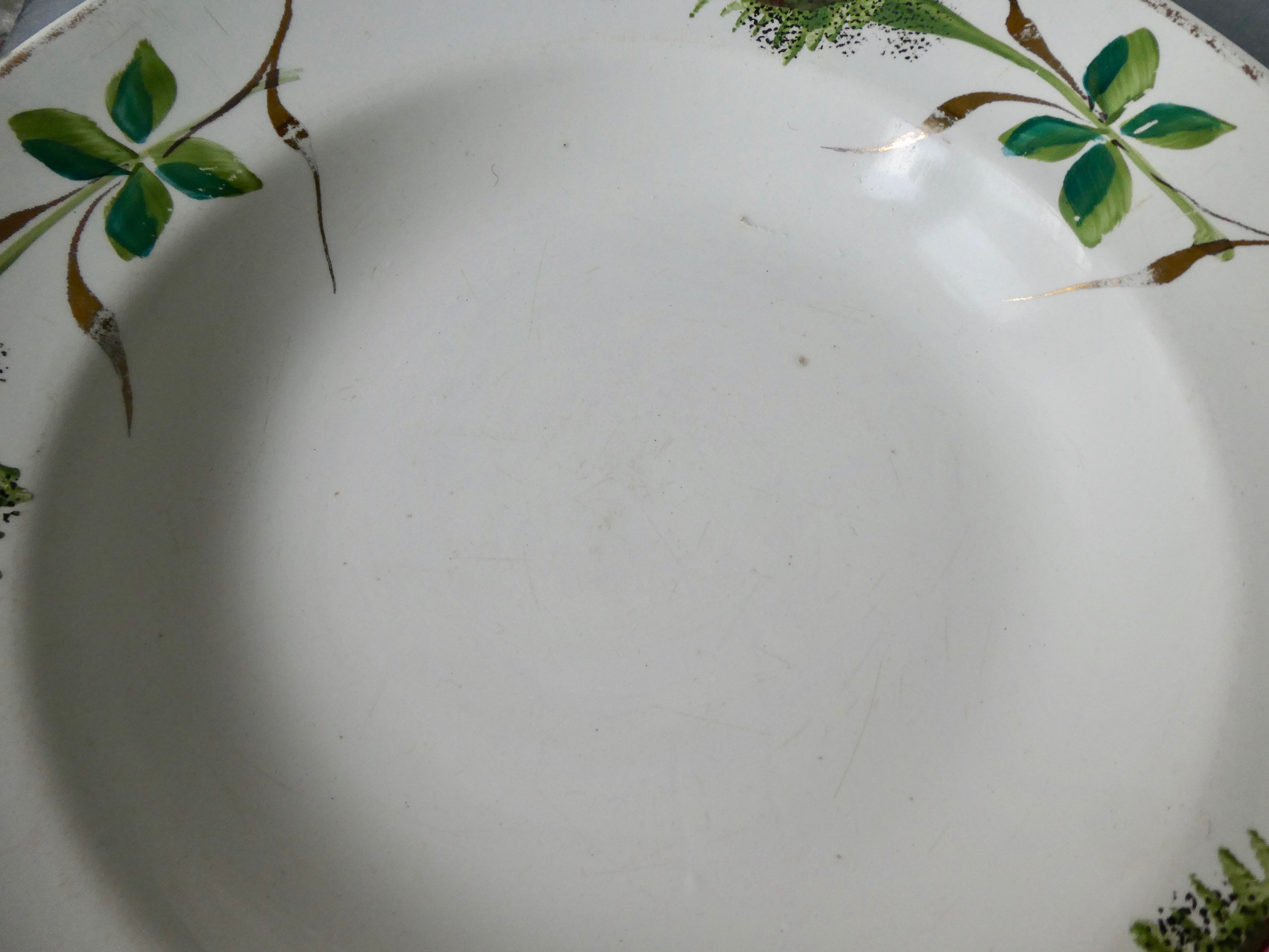 Lot of 2 hollow plates Moulin des Wolves, painted décor