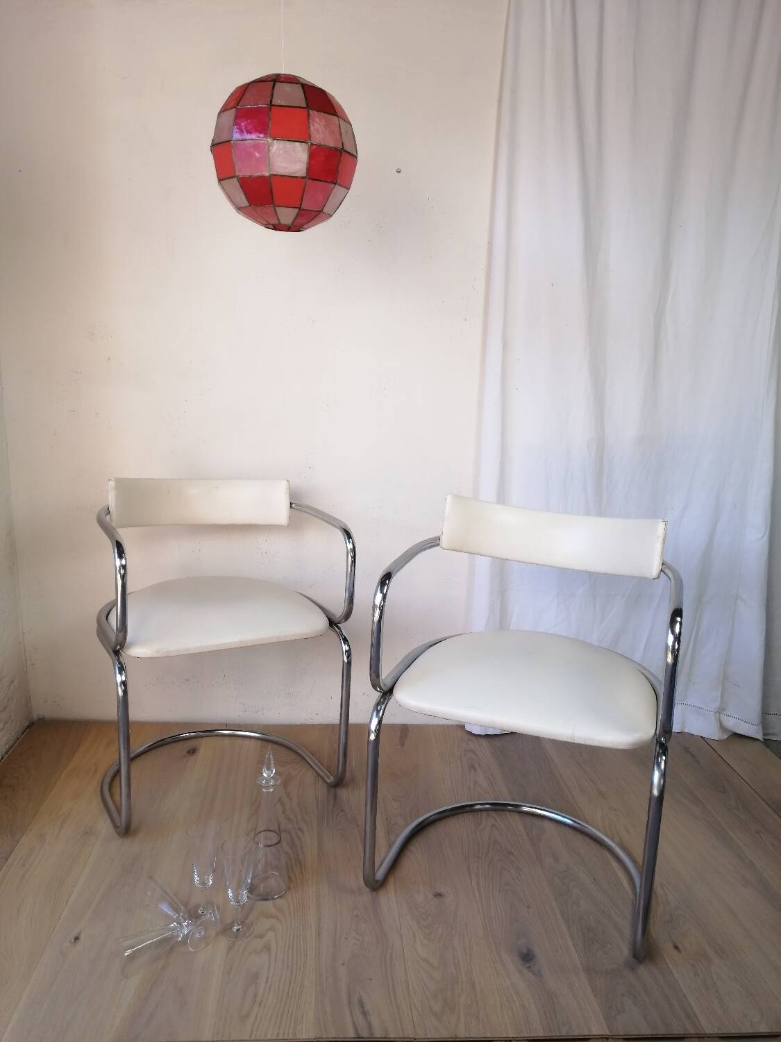 Pair of vintage cantilever chairs Zougoise Victoria, Switzerland.