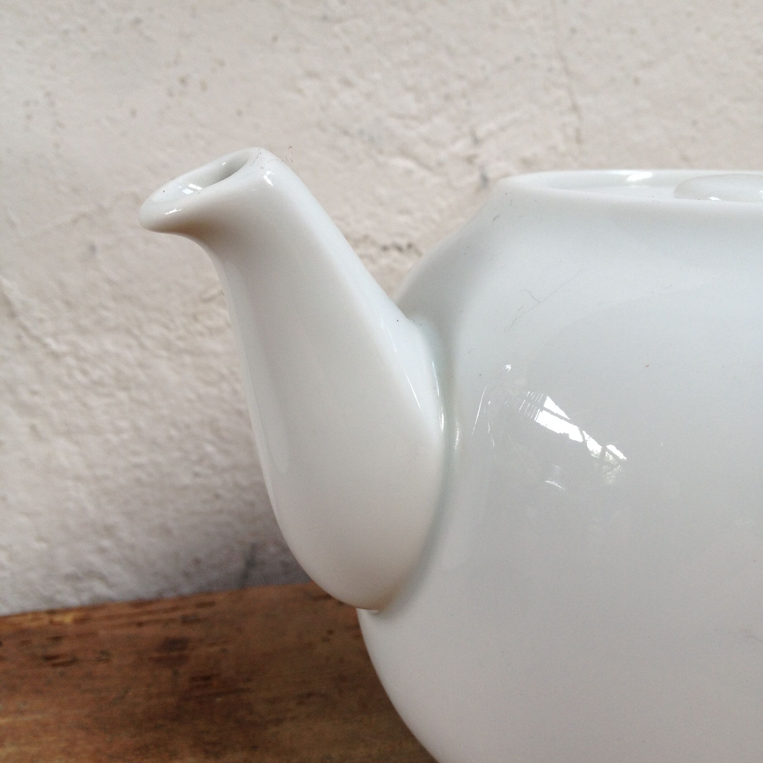 White porcelain teapot general collection Pillivuyt