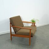 Teak Scandinavische fauteuil met bruin stoffen kussens, stoel 2
