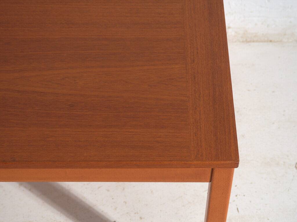 Vintage Scandinavian coffee table in beech wood – Nordic design (circa 1960–1970)