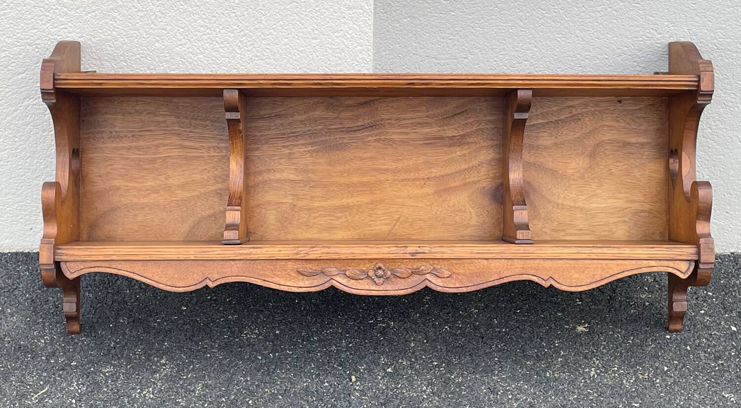 Early 20th-century display cabinet.