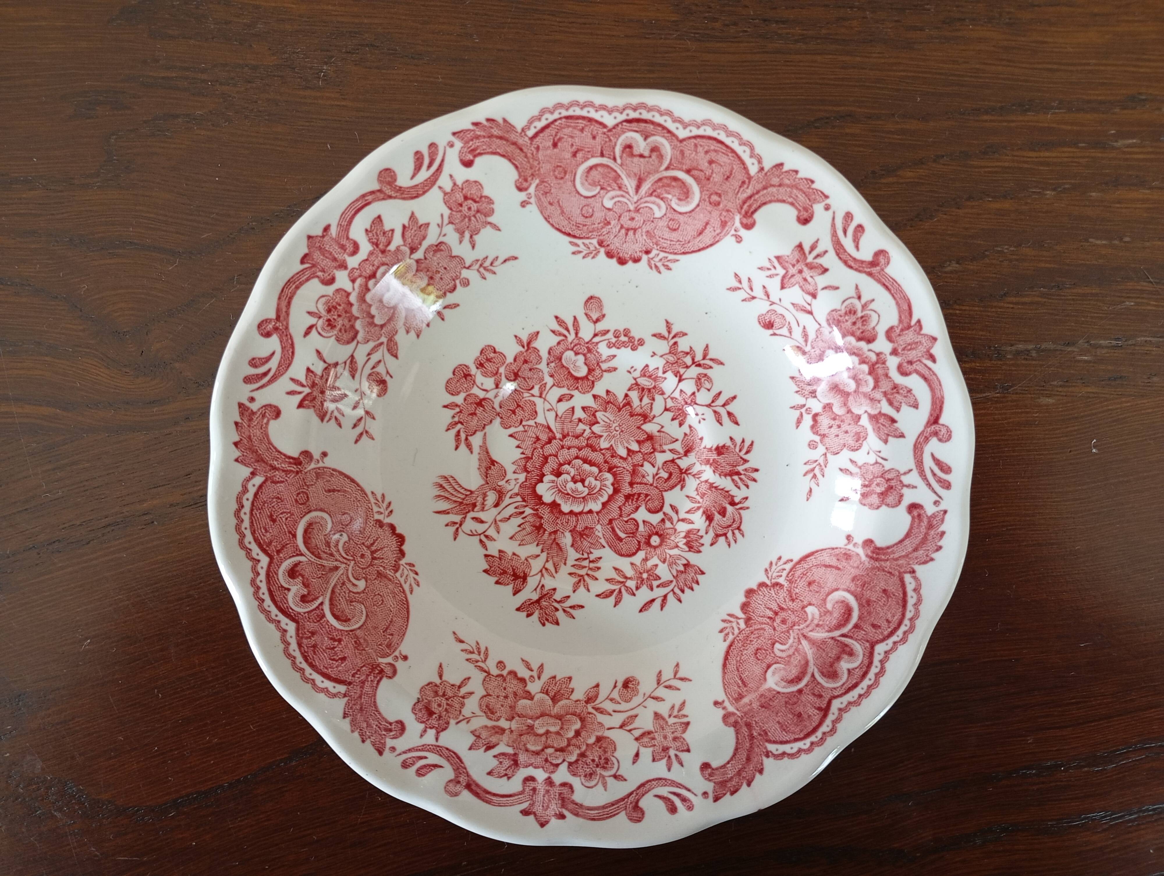 English mocha cups "Windsor" pink Ridgway (Staffordshire)
