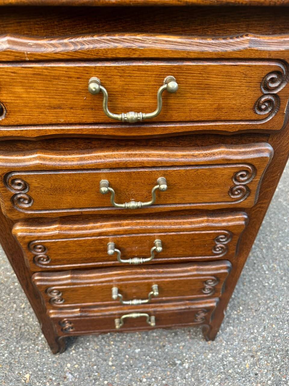 Commode, chiffonnier, semainier style Louis XV en chêne, 1970