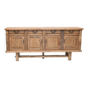 enfilade brutaliste par