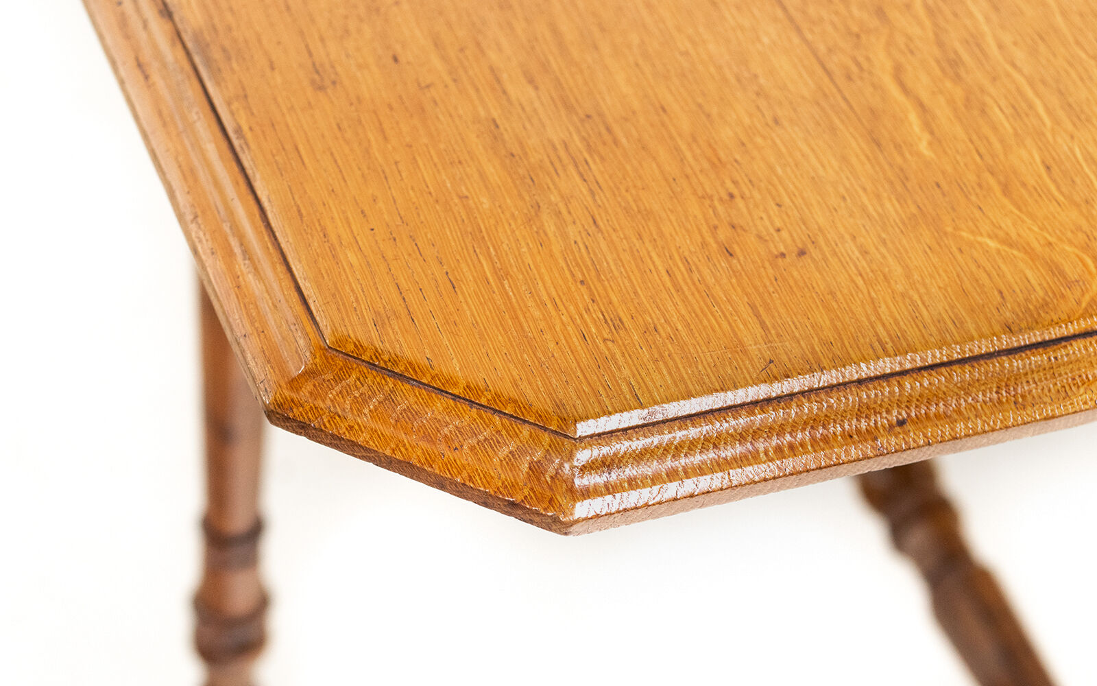 Arts & Crafts oak sutherland drop leaf dining table