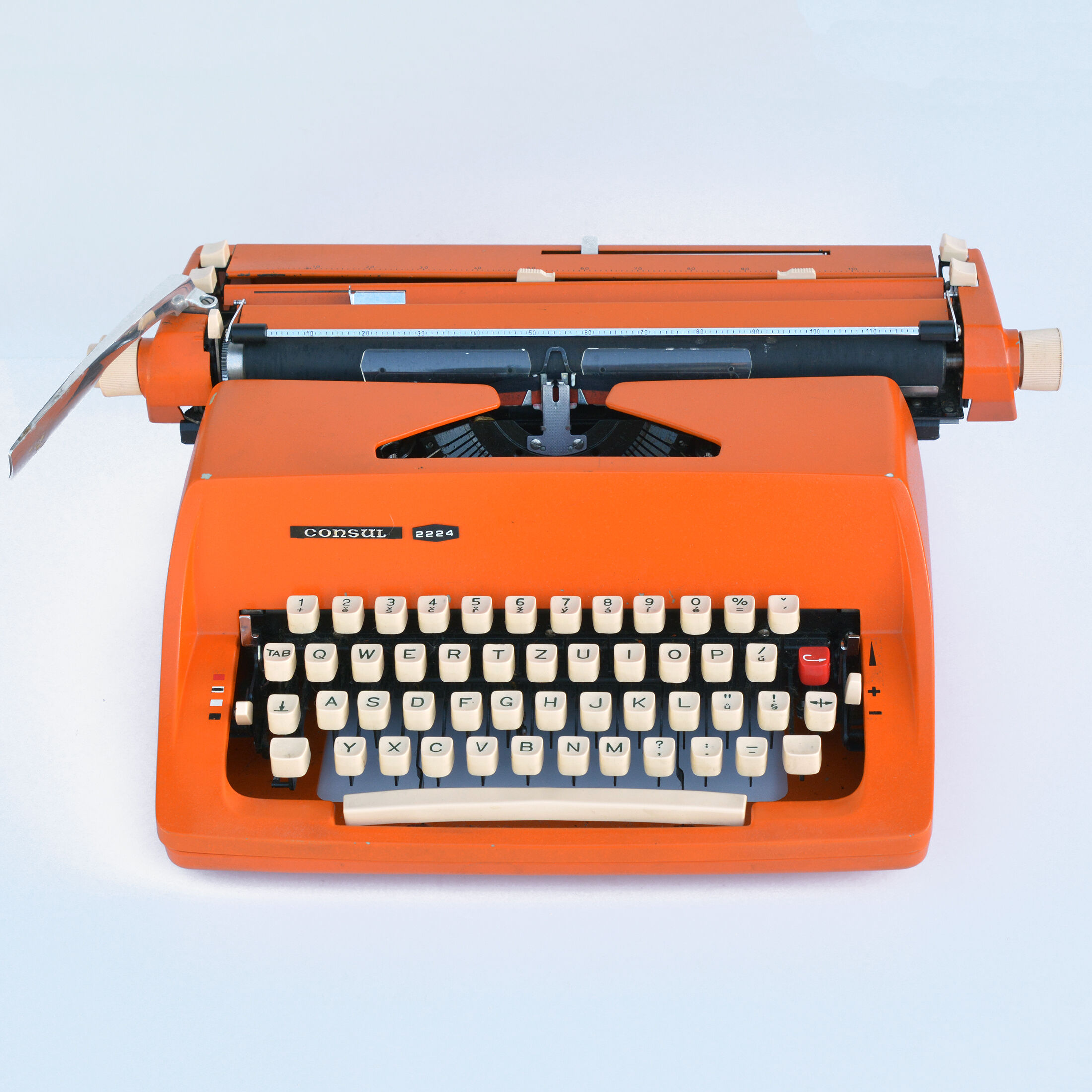 Typewriter Consul 2224 Czechoslovakia 1972