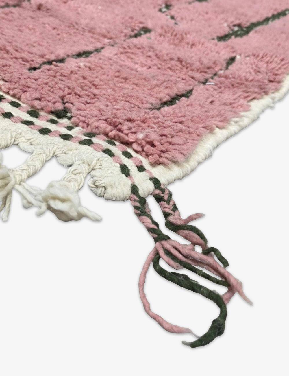Contemporary Pink Rug - 240 x 185 cm
