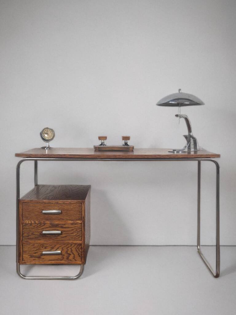 Bureau en noyer style Bauhaus Tchèque 1930s