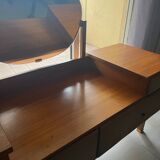 Regy Vanity and chair /coiffeuse avec fauteuils