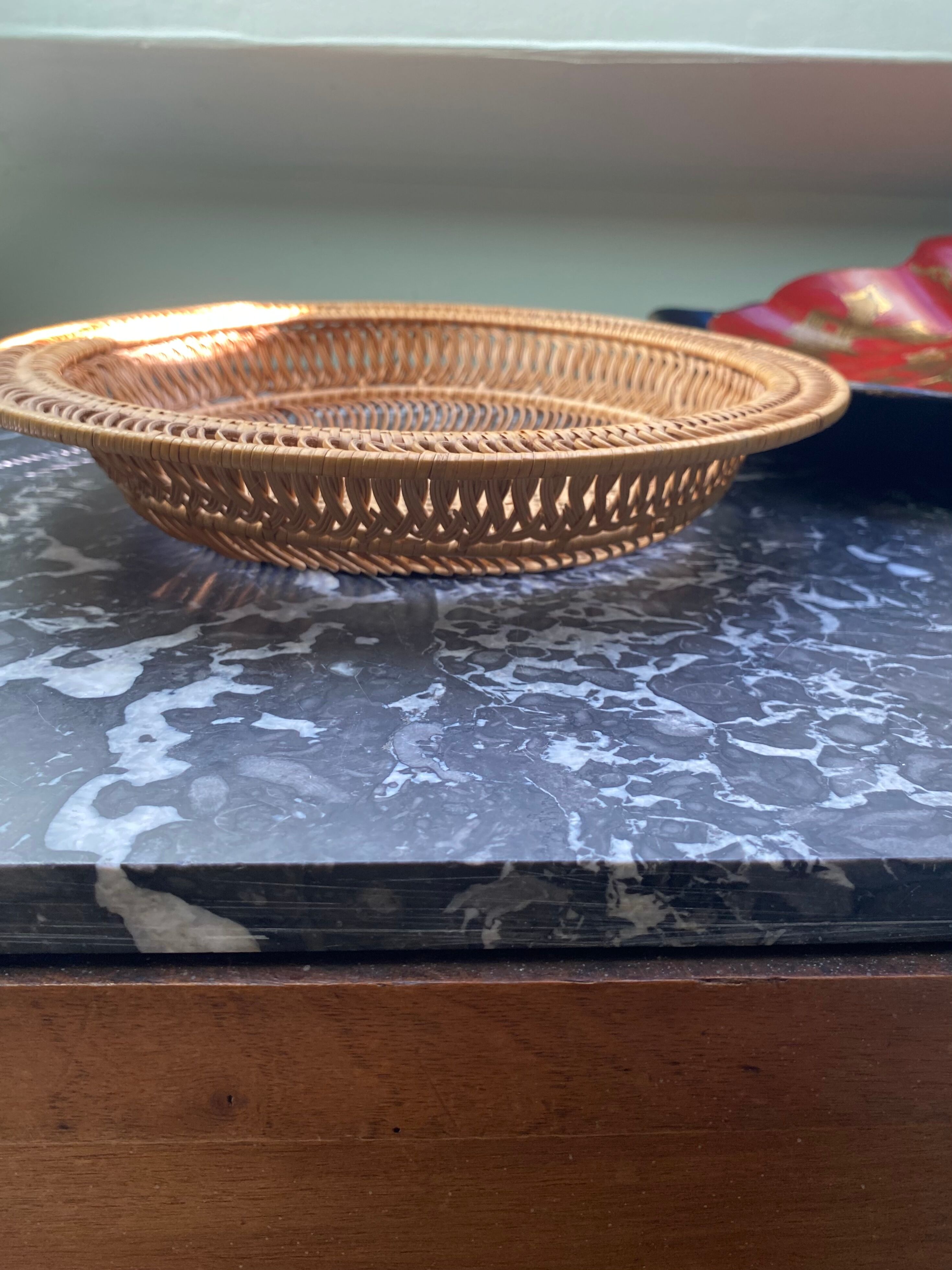 Braided straw basket