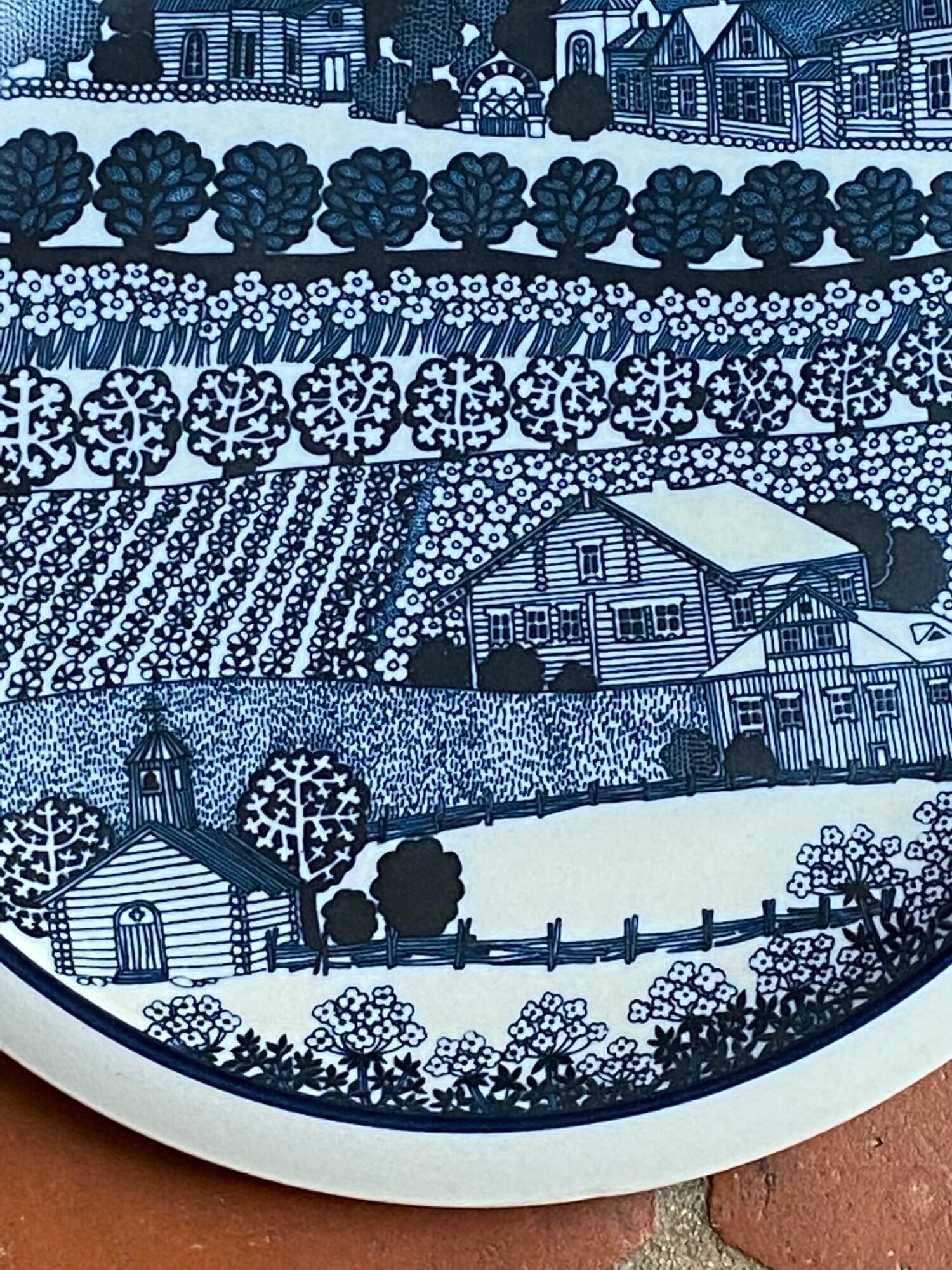 Plate Arabia Finland 102