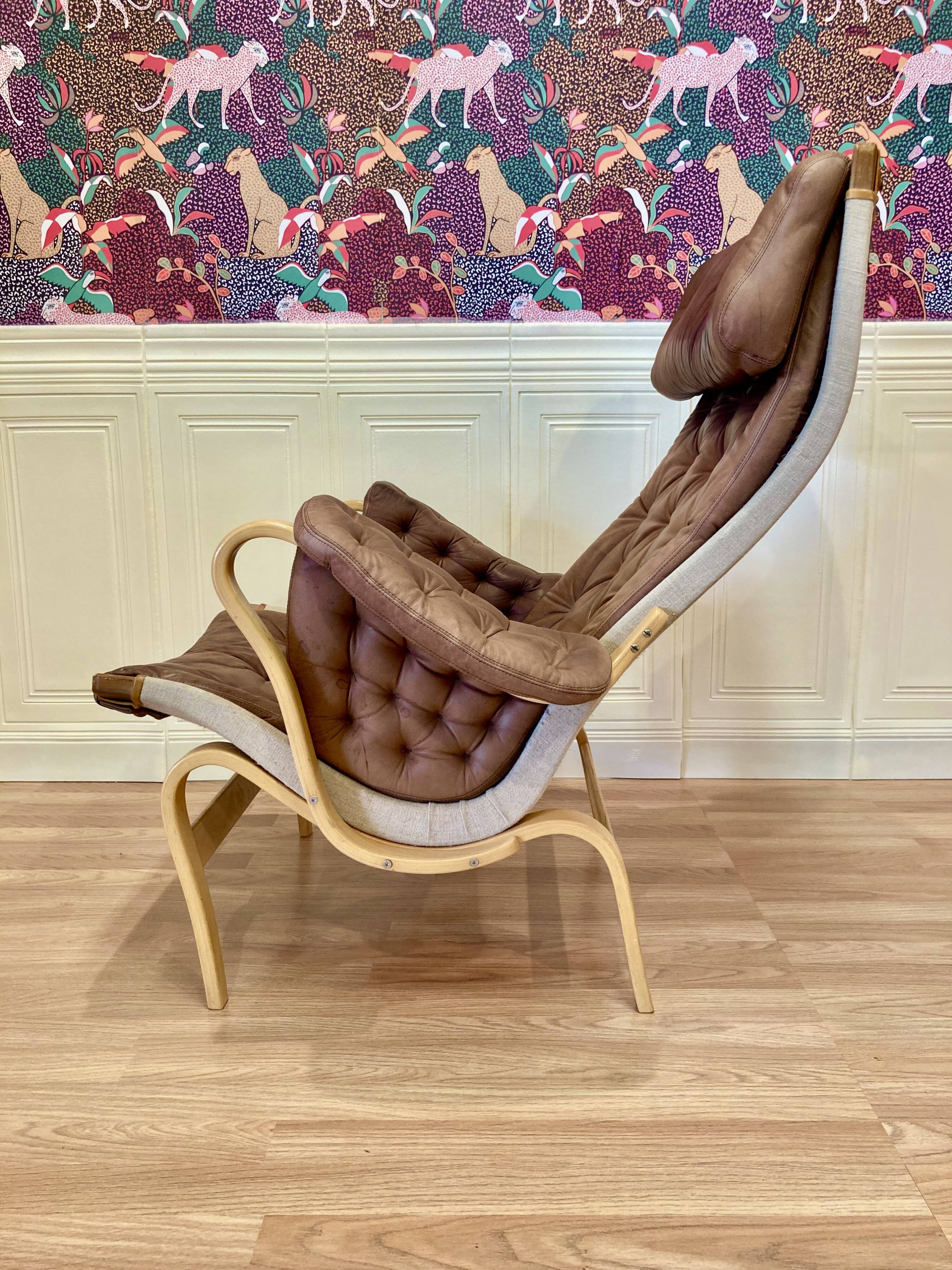 "Pernilla" leather armchair "Bruno Mathsson" 1960.
