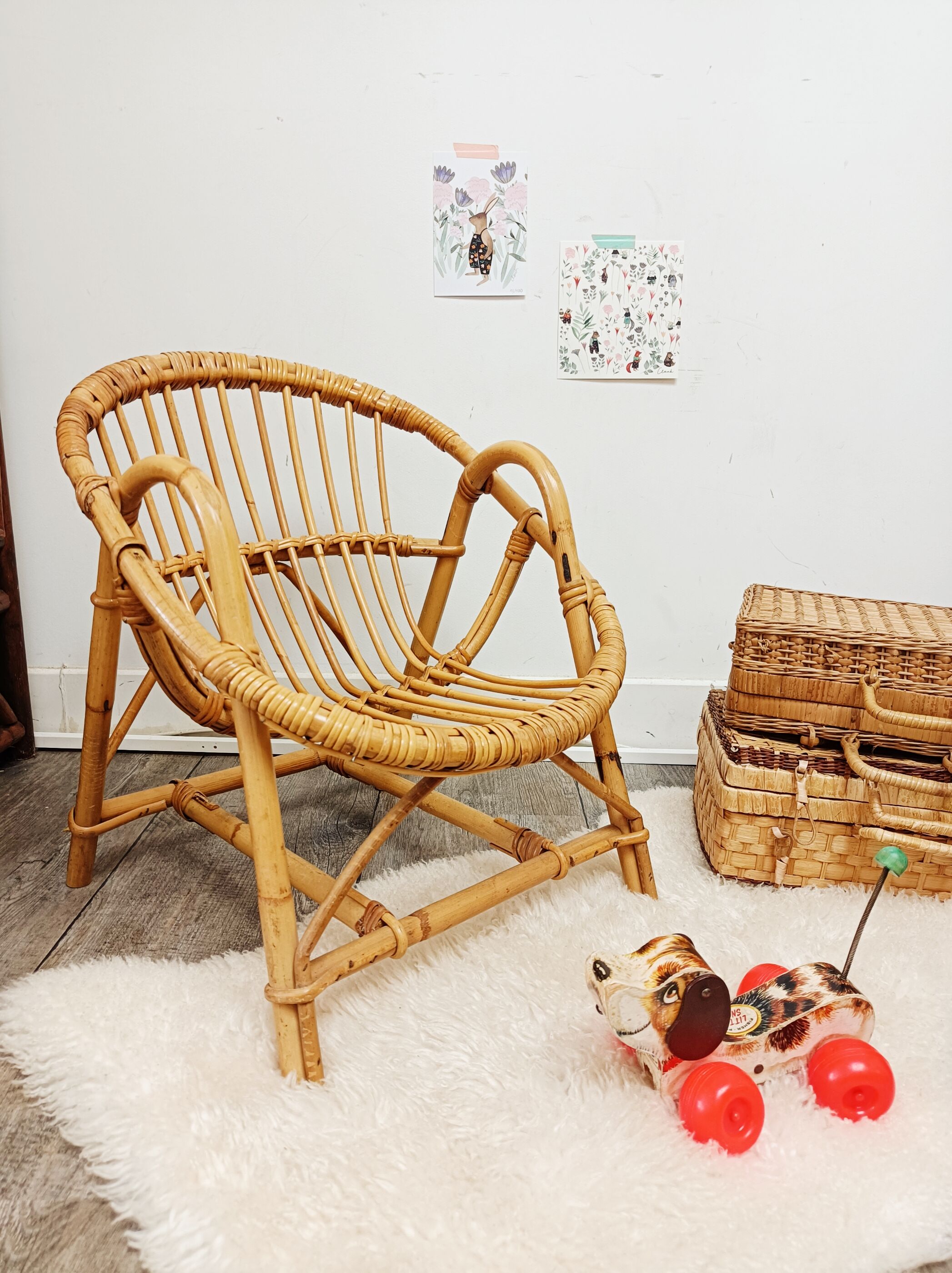 Shell chair or rattan basket for children