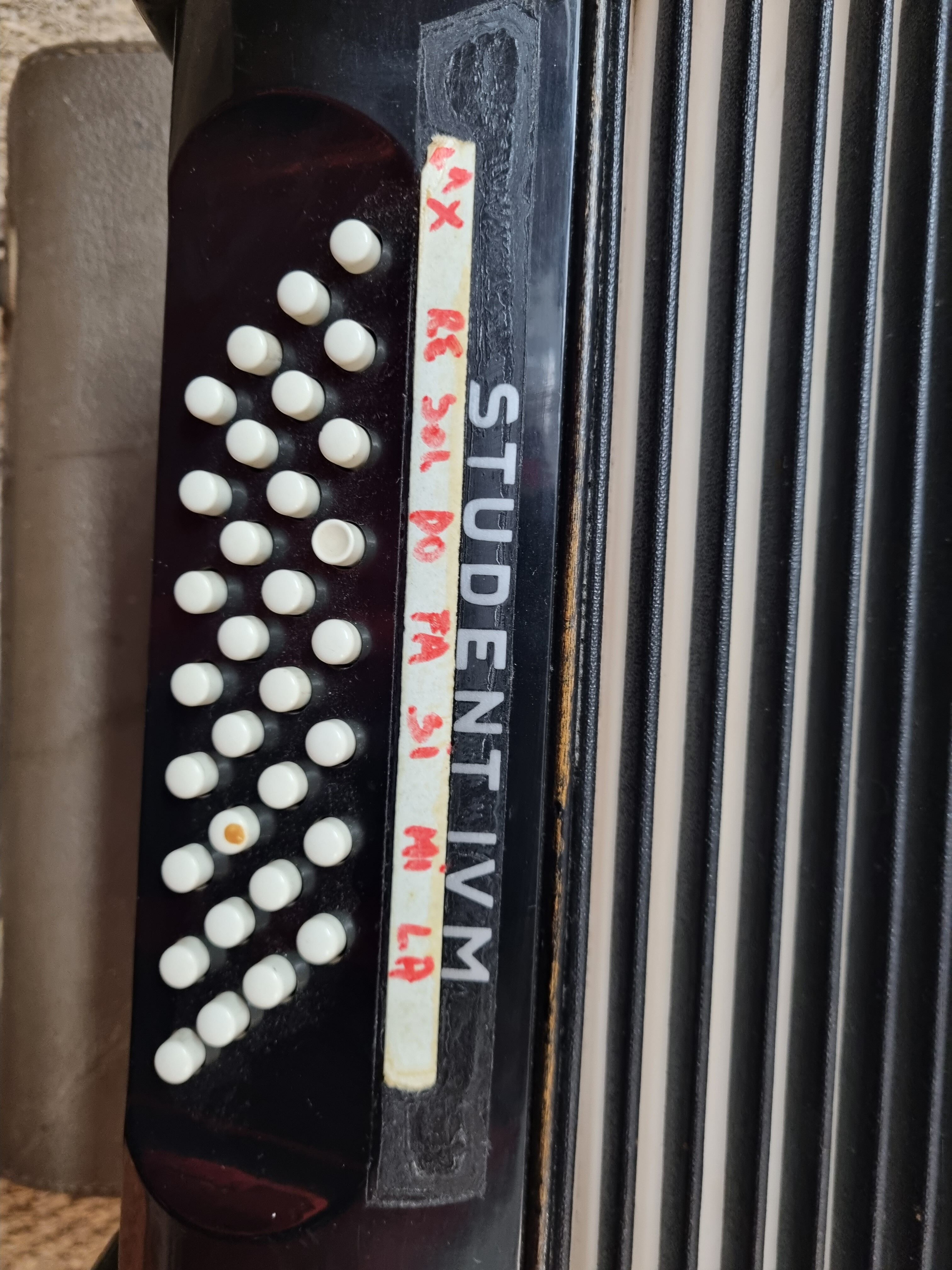 Hohner Black Student IV M Accordion