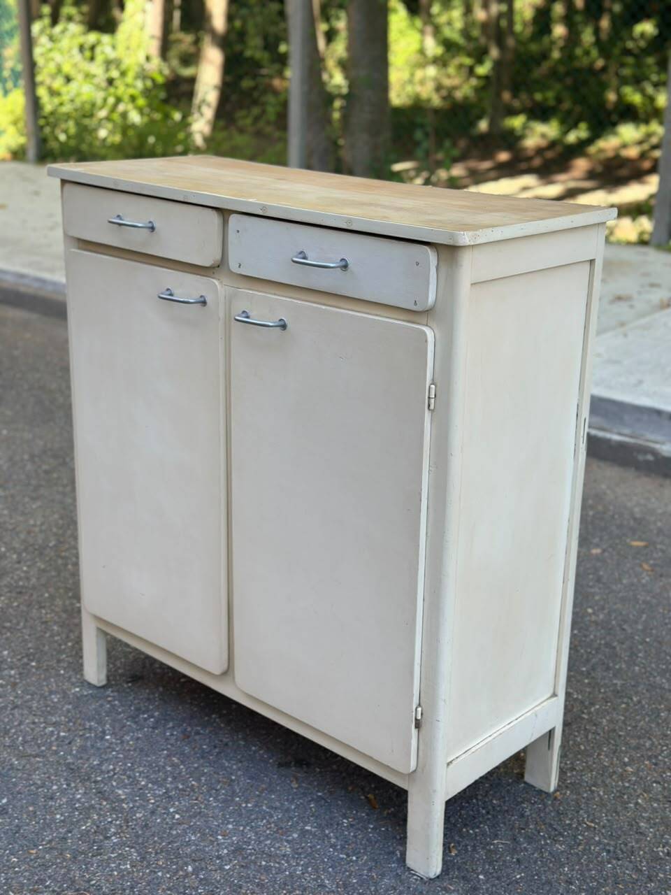 Buffet vintage en bois beige 1950 style parisien mado
