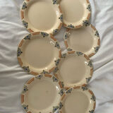 7 assiettes anciennes de Longwy beige