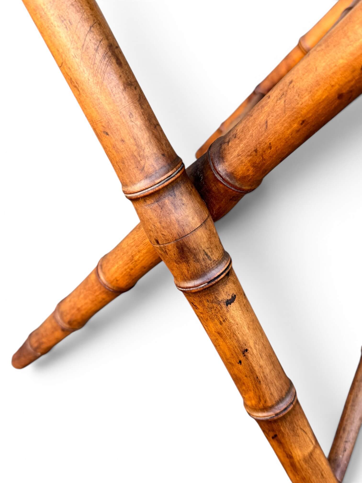 Table d’appoint pliante en faux bambou, époque 1900