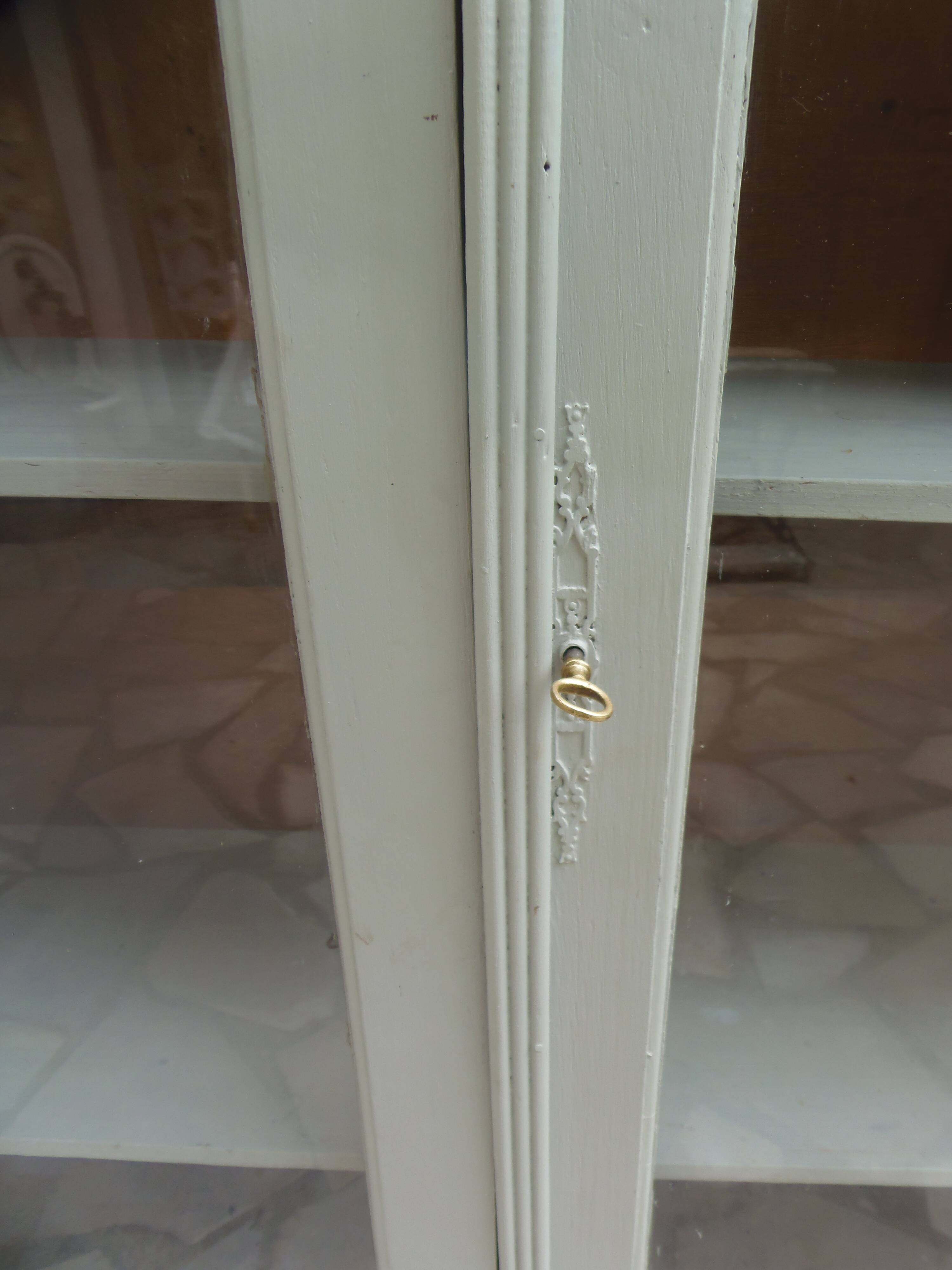 Renovated Art Deco display cabinet in grey-green.