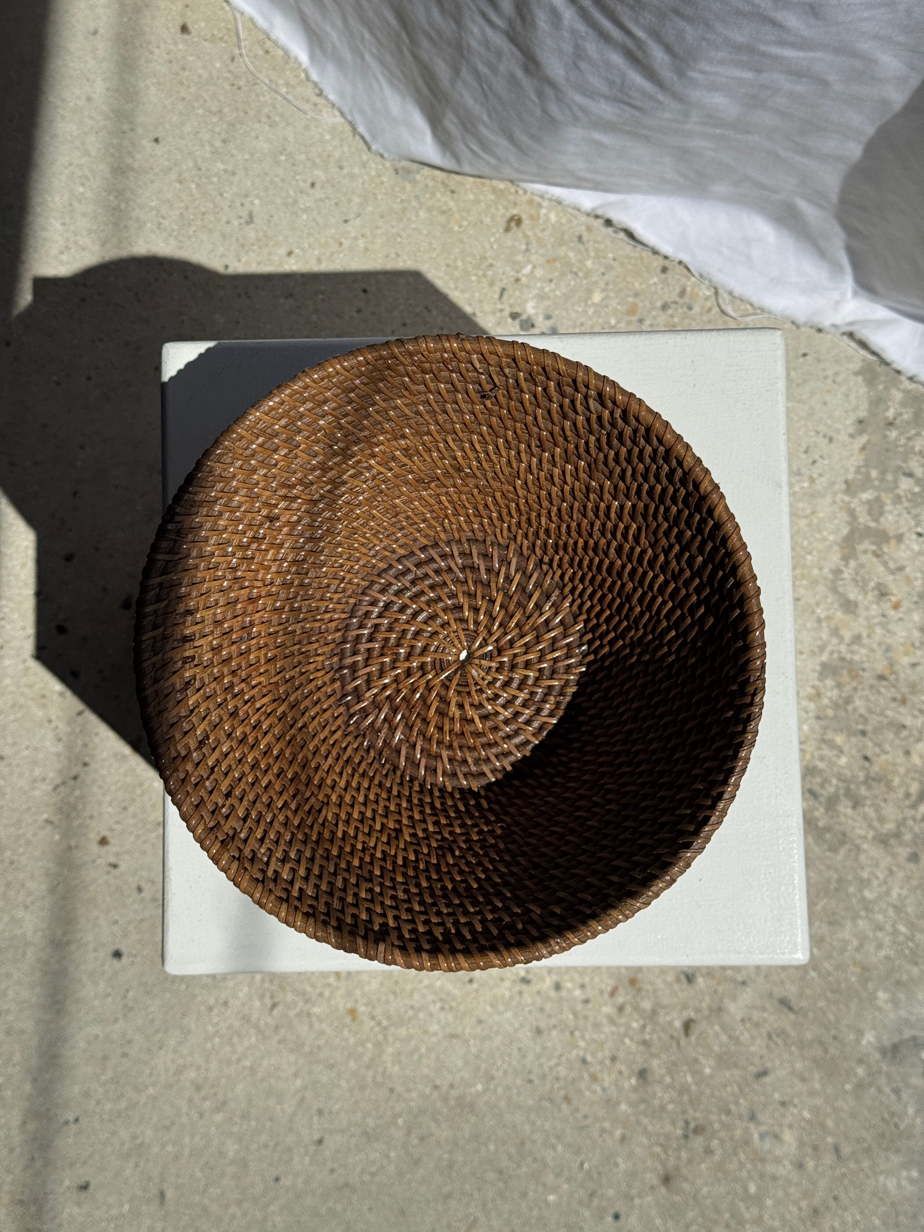 Panier rond en rotin artisanal indonésien D25 H14
