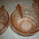 Lot 9 tasses art déco en verre transparent rose