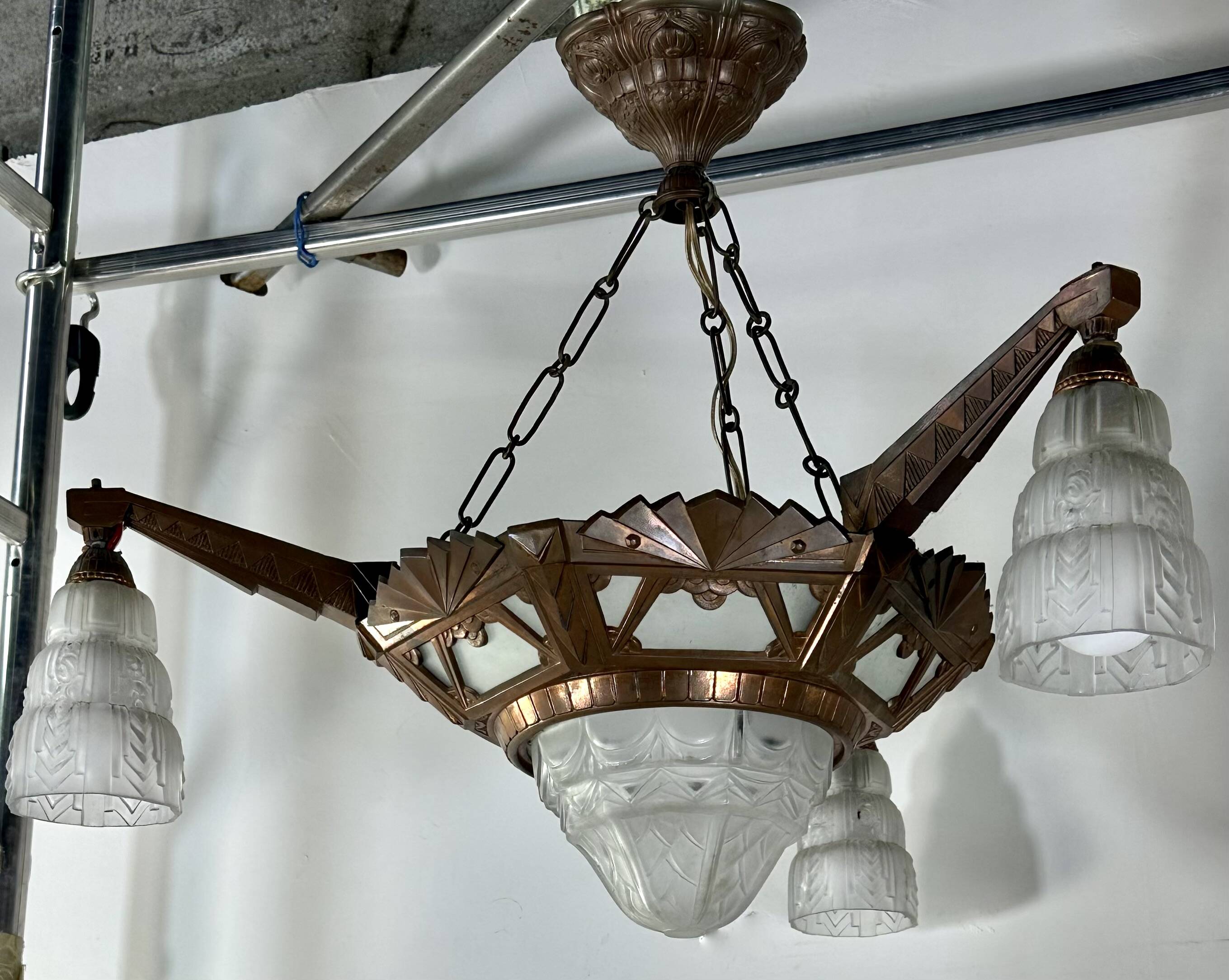 Art Deco chandelier with 4 lights, 1930.