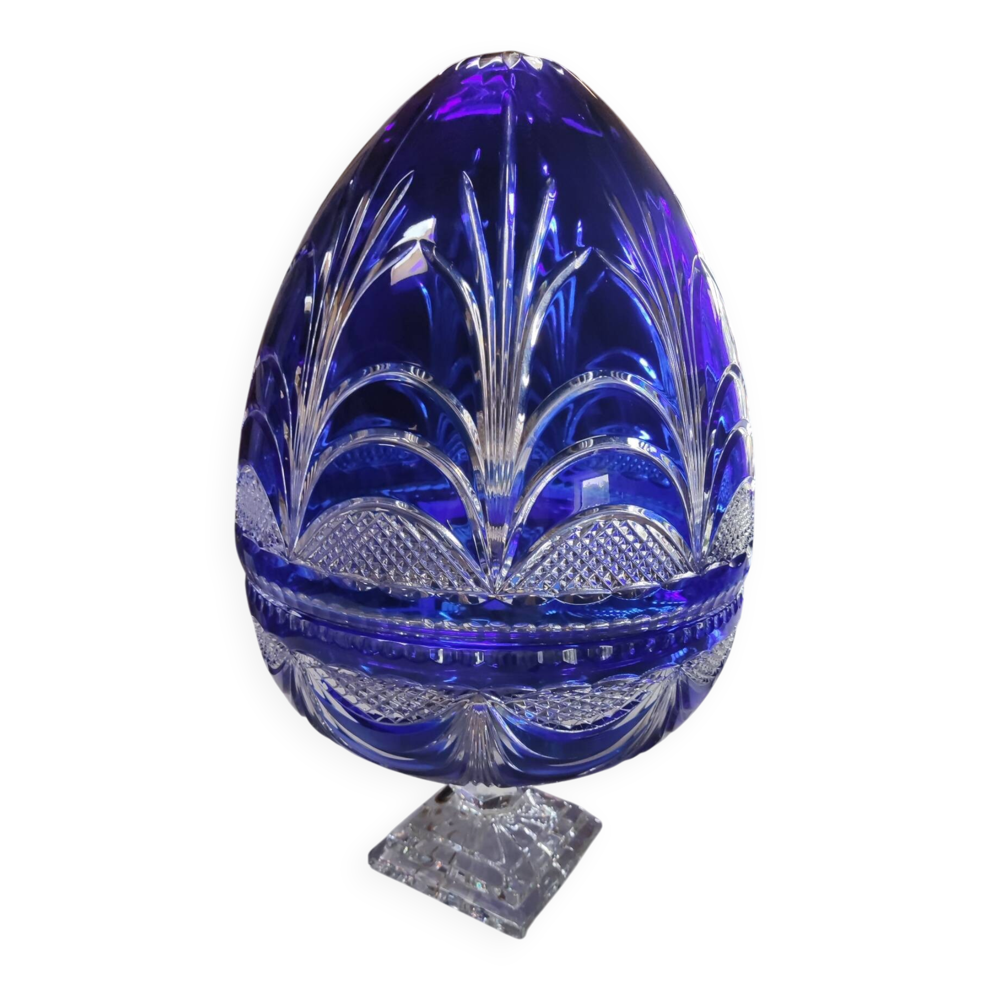 Large champagne cooler in cut crystal