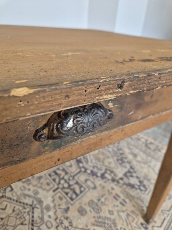Table de magasin/métier en sapin ancien 1950s -1m
