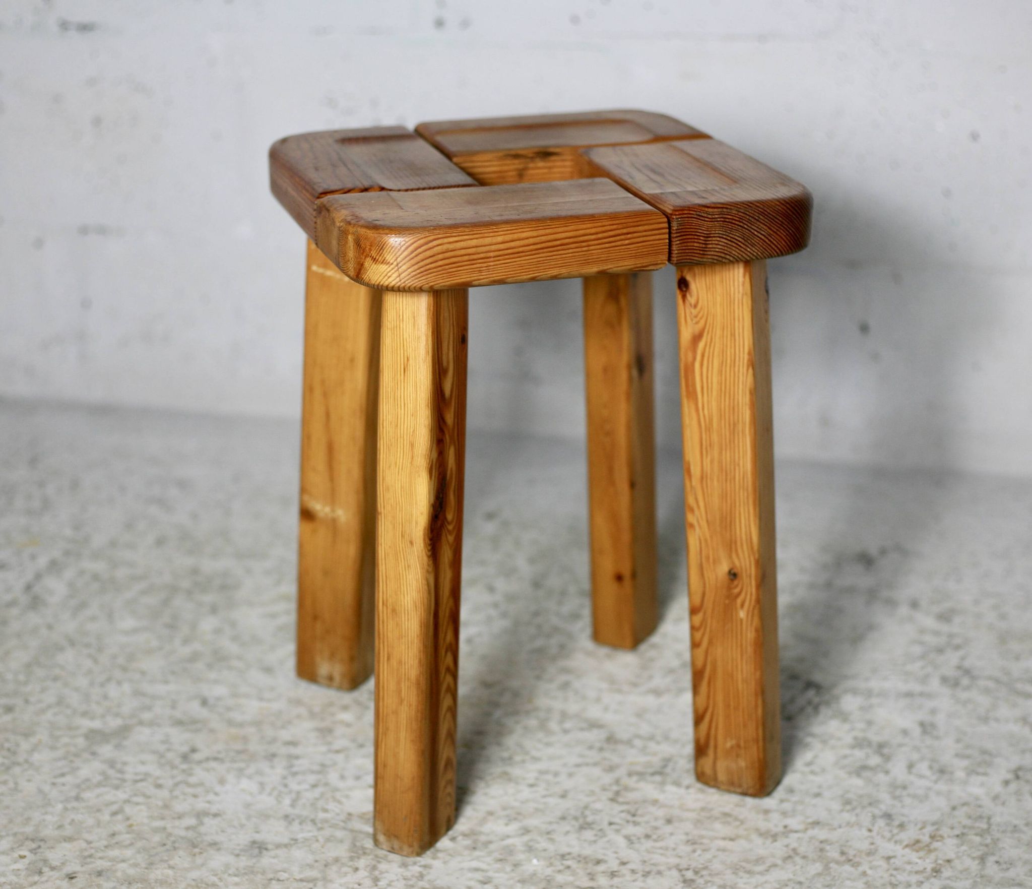 Tabouret de Olof Ottelin, Finlande, années 60