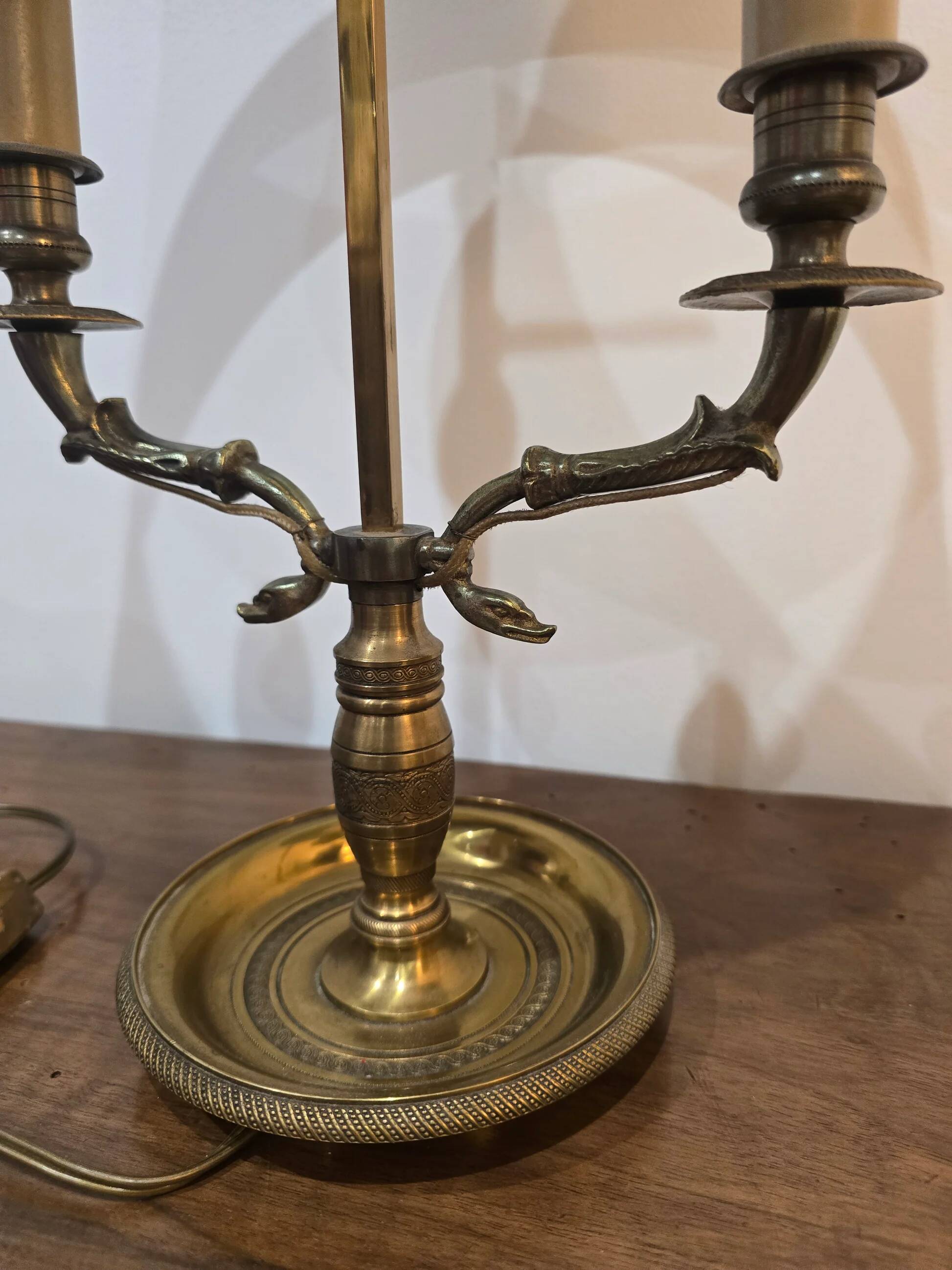 Empire two-light bouillotte lamp in brass