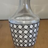 Black and white décor decanter