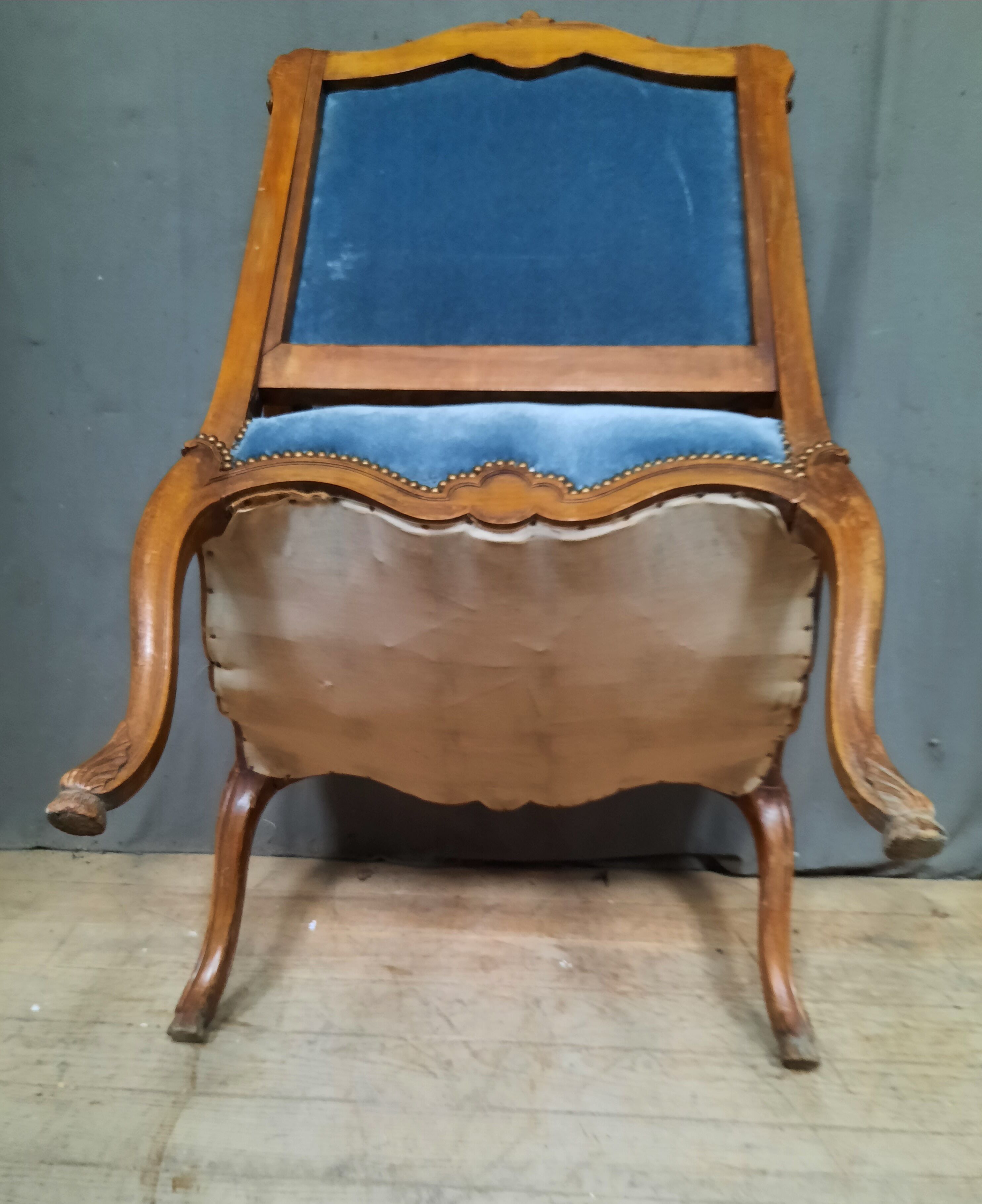 Fauteuil sculpté style régence