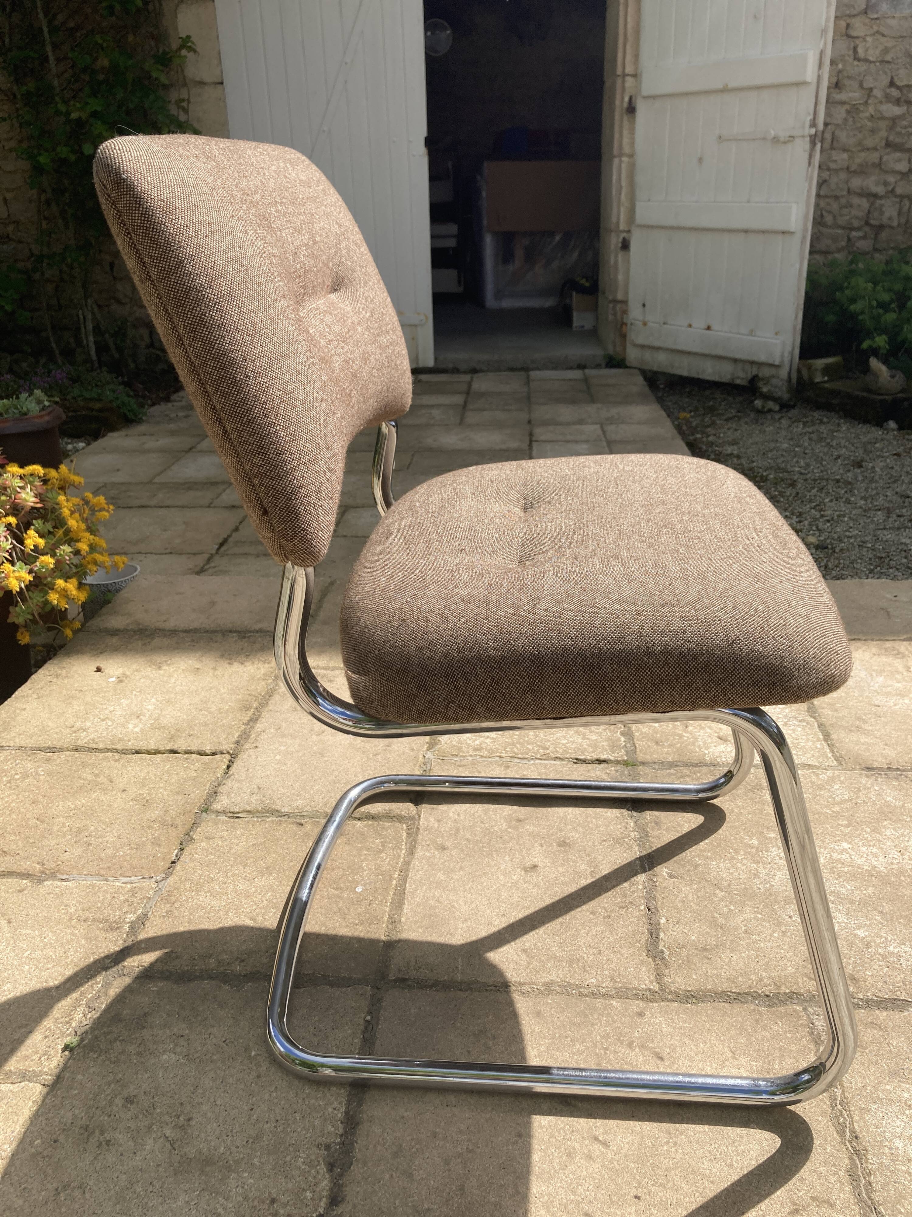 Vintage Strafor chair